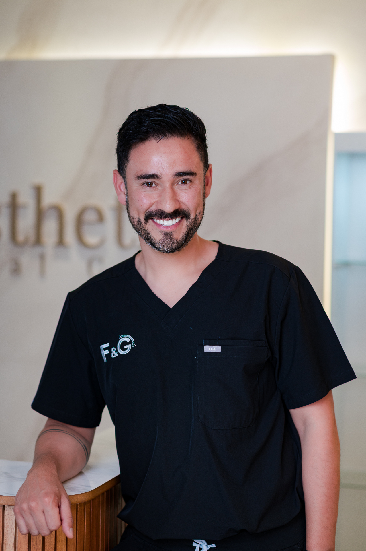Dr. Manuel